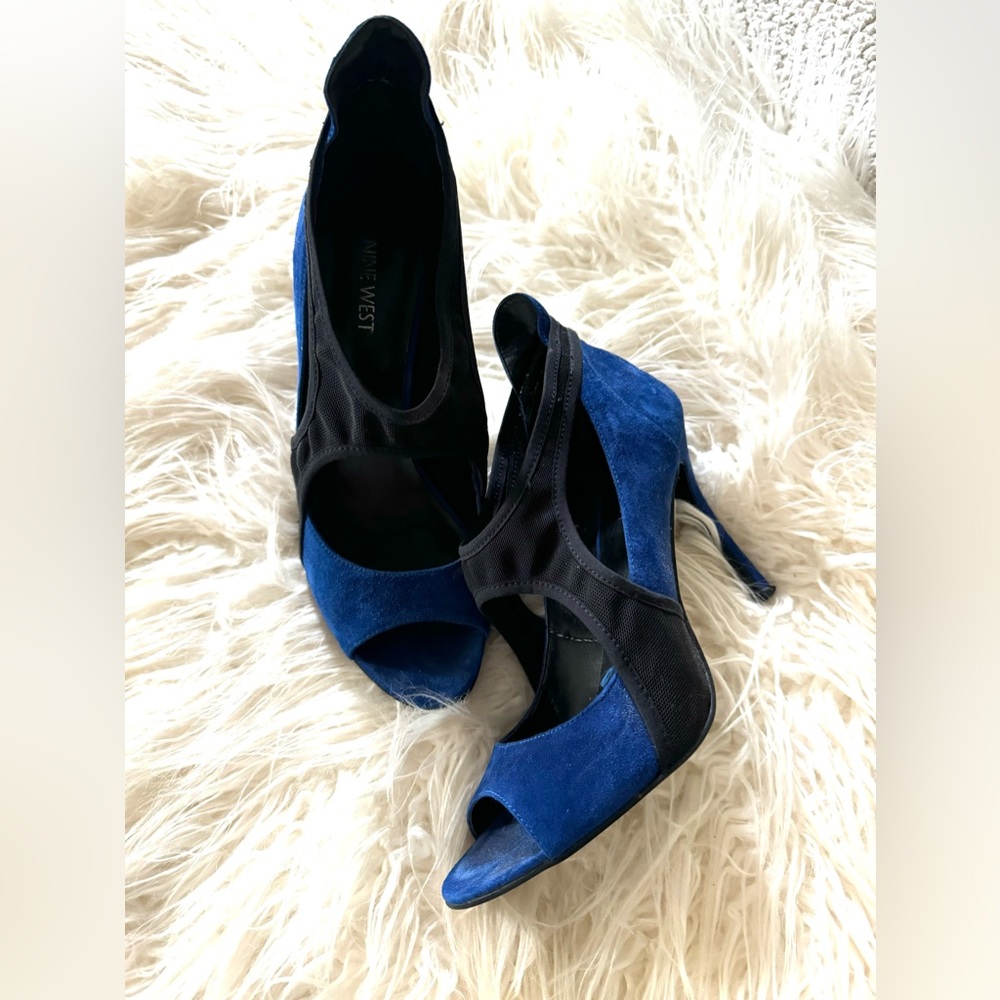 Nine West suede and fabric heel